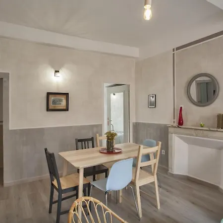 Apartment Casa Delia *